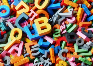 Viele bunte Buchstaben